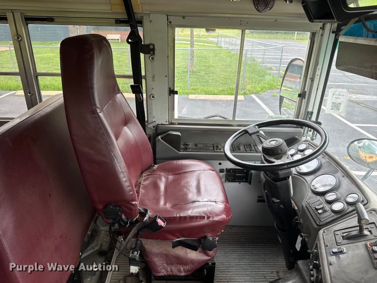 image for item NJ9122 2007 Blue Bird All American school bus