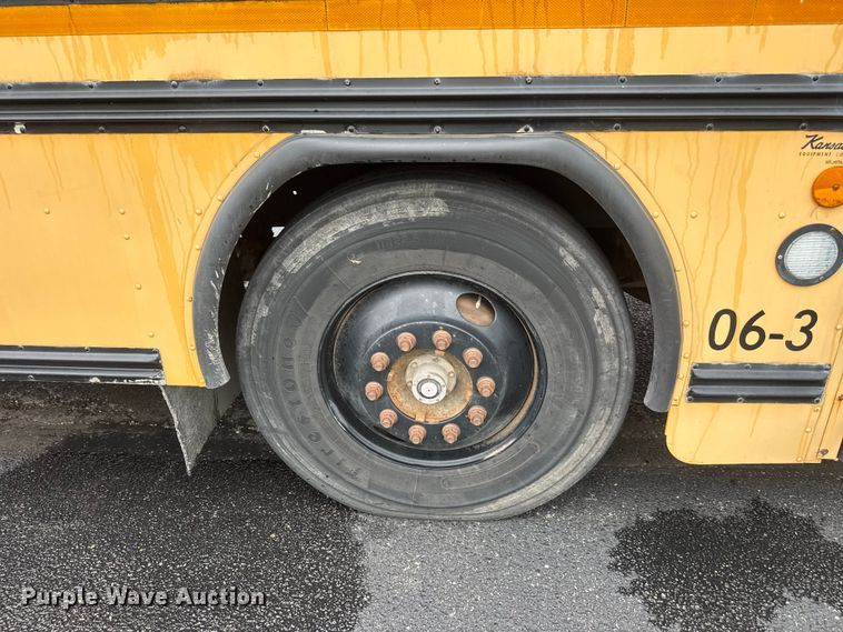image for item NJ9122 2007 Blue Bird All American school bus