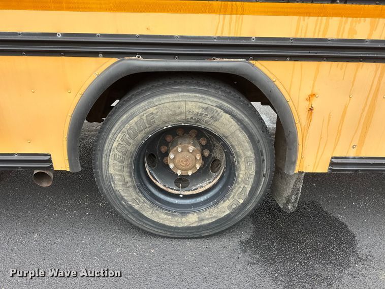 image for item NJ9122 2007 Blue Bird All American school bus