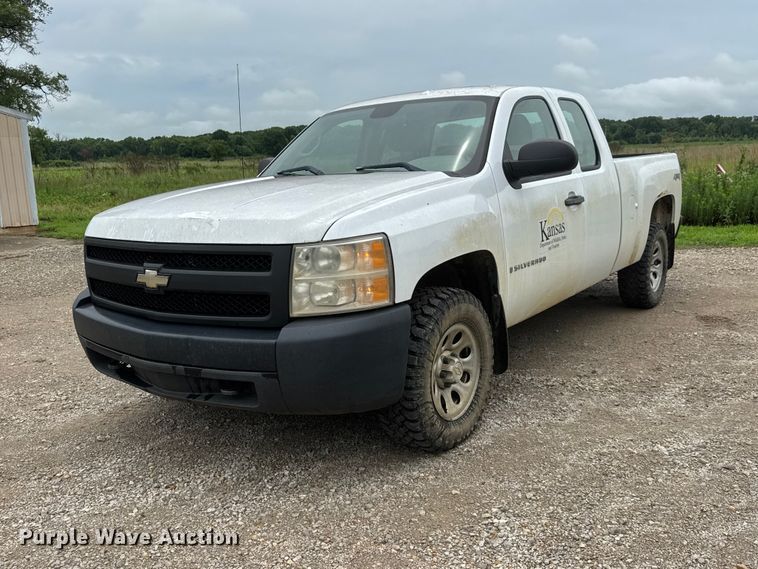 image for item NJ9139 2008 Chevrolet Silverado 1500 Ext. Cab pickup truck