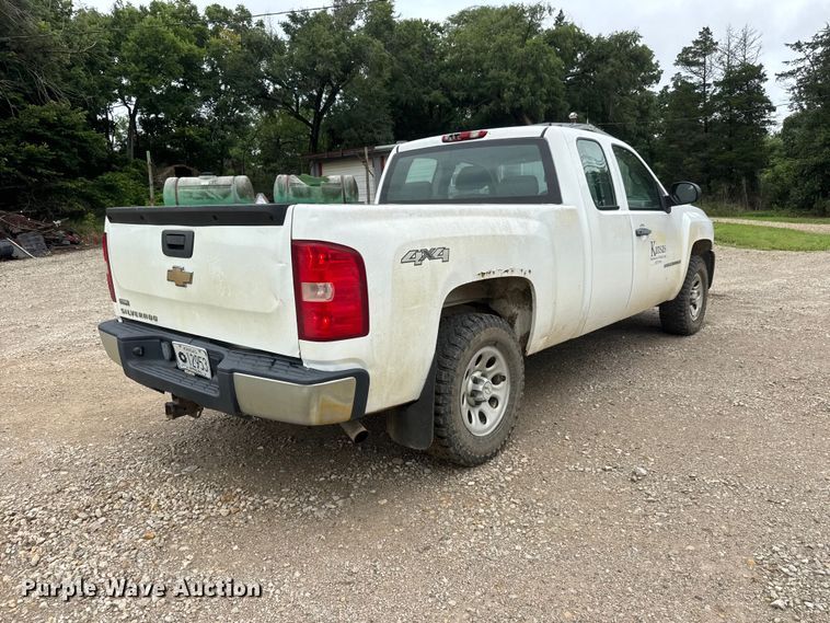 image for item NJ9139 2008 Chevrolet Silverado 1500 Ext. Cab pickup truck