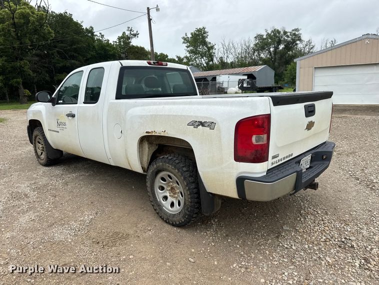 image for item NJ9139 2008 Chevrolet Silverado 1500 Ext. Cab pickup truck