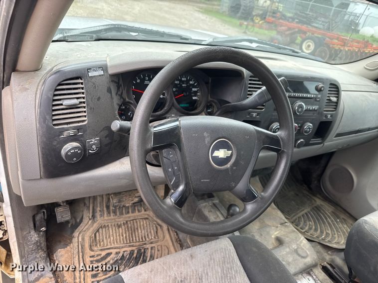 image for item NJ9139 2008 Chevrolet Silverado 1500 Ext. Cab pickup truck