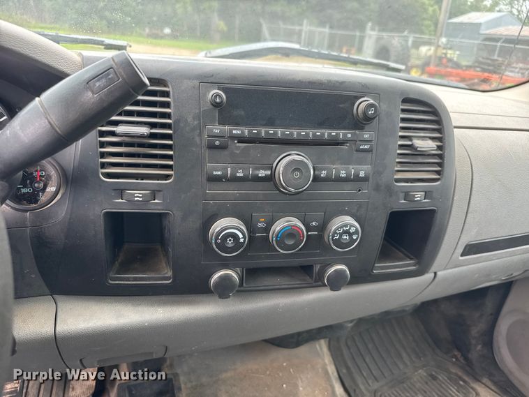 image for item NJ9139 2008 Chevrolet Silverado 1500 Ext. Cab pickup truck