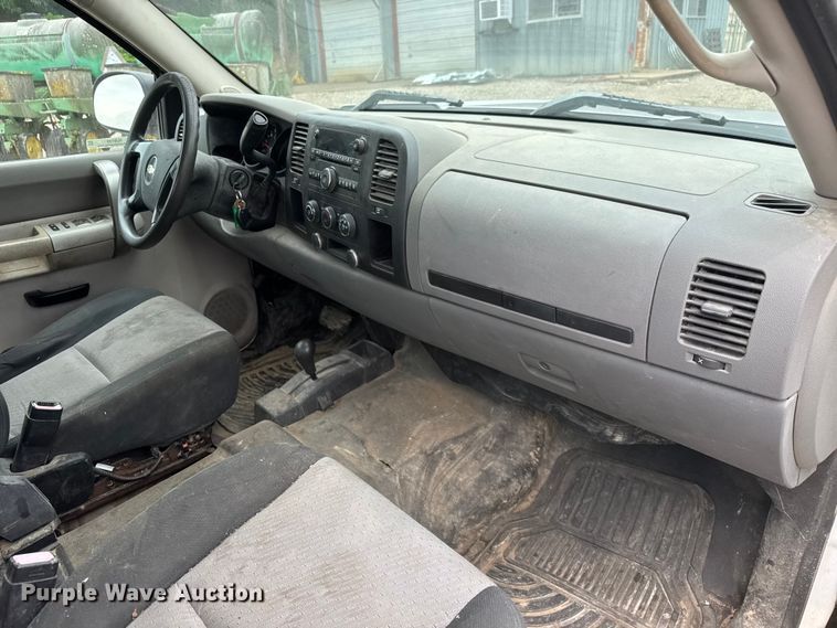 image for item NJ9139 2008 Chevrolet Silverado 1500 Ext. Cab pickup truck