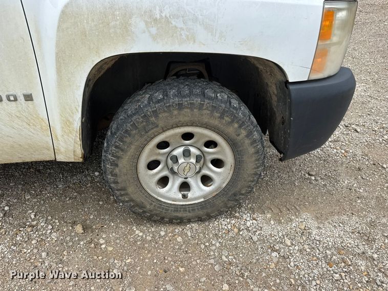 image for item NJ9139 2008 Chevrolet Silverado 1500 Ext. Cab pickup truck