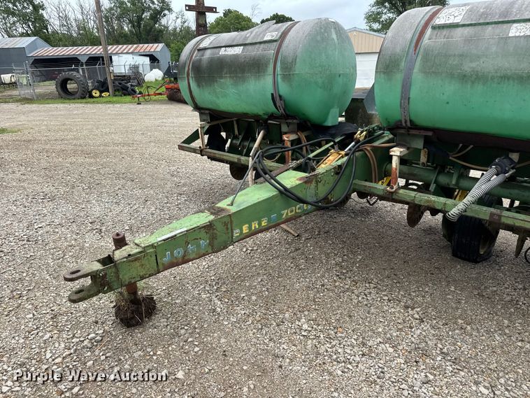 image for item NJ9140 John Deere 7000 no-till planter