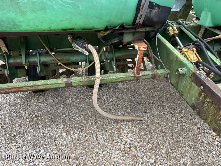 image for item NJ9140 John Deere 7000 no-till planter