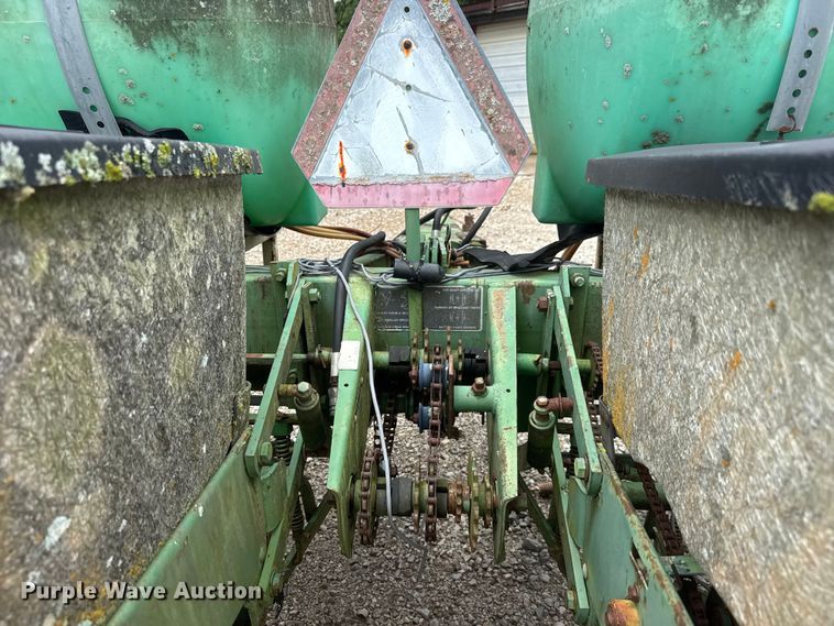 image for item NJ9140 John Deere 7000 no-till planter