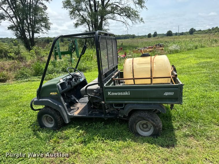 image for item NJ9146 2004 Kawasaki Mule 3010 utility vehicle