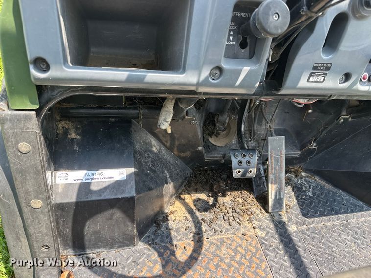 image for item NJ9146 2004 Kawasaki Mule 3010 utility vehicle