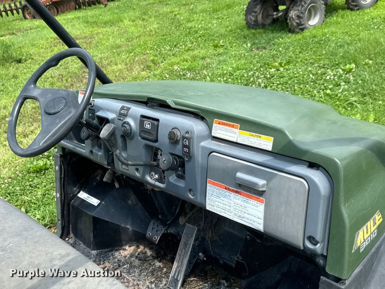 image for item NJ9146 2004 Kawasaki Mule 3010 utility vehicle