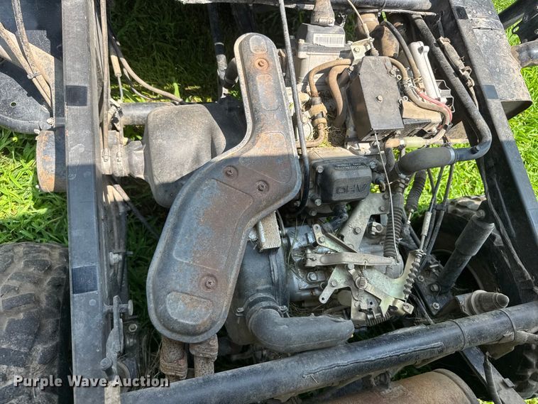 image for item NJ9146 2004 Kawasaki Mule 3010 utility vehicle