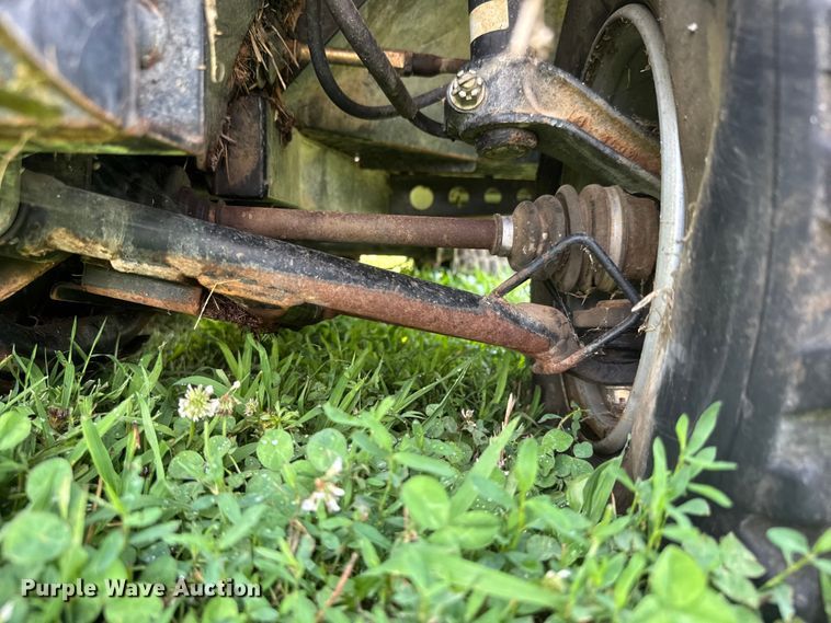 image for item NJ9146 2004 Kawasaki Mule 3010 utility vehicle