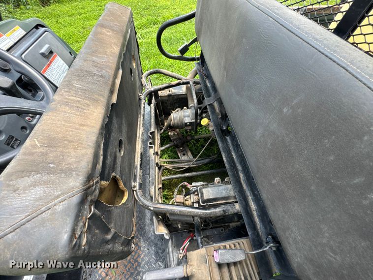 image for item NJ9146 2004 Kawasaki Mule 3010 utility vehicle