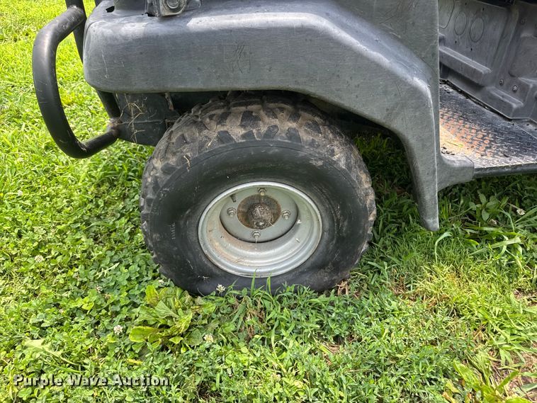 image for item NJ9146 2004 Kawasaki Mule 3010 utility vehicle