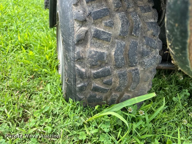 image for item NJ9146 2004 Kawasaki Mule 3010 utility vehicle