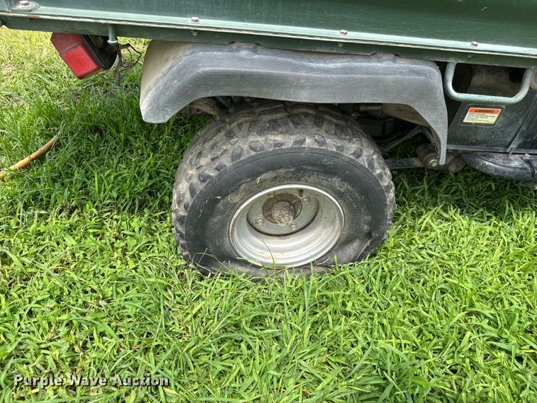 image for item NJ9146 2004 Kawasaki Mule 3010 utility vehicle