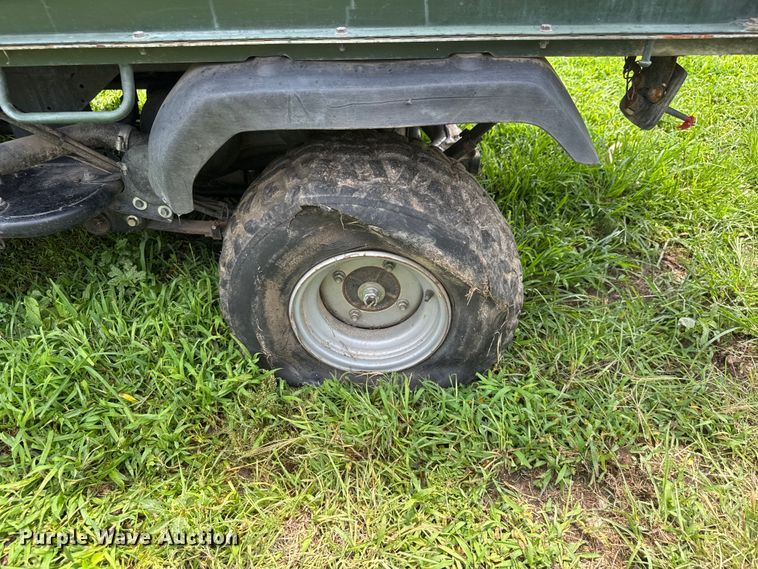 image for item NJ9146 2004 Kawasaki Mule 3010 utility vehicle