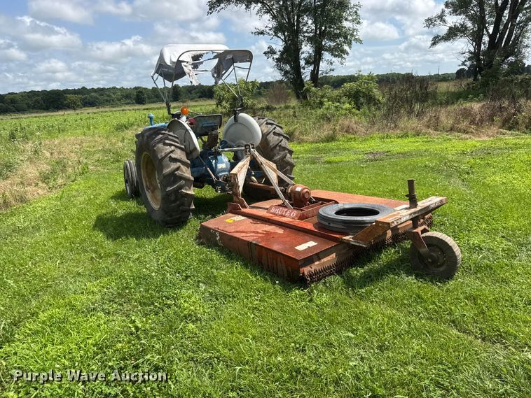 image for item NJ9148 1972 Ford 3000 tractor