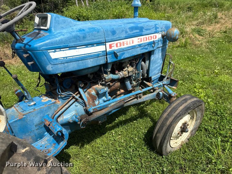 image for item NJ9148 1972 Ford 3000 tractor