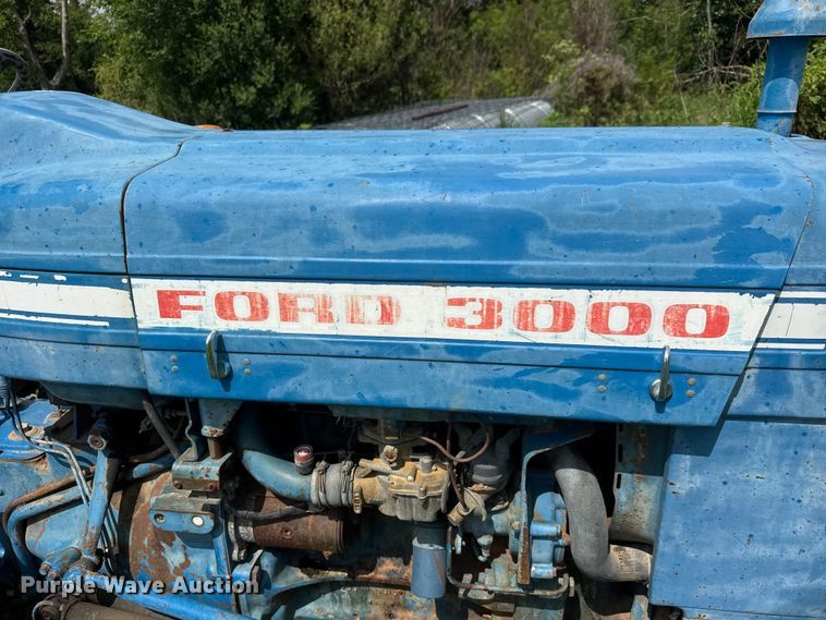 image for item NJ9148 1972 Ford 3000 tractor