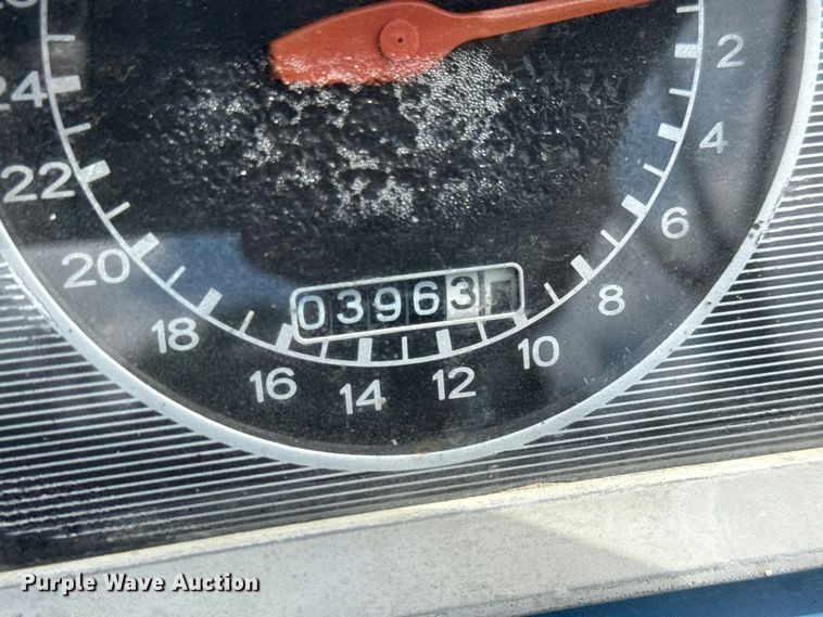 image for item NJ9148 1972 Ford 3000 tractor