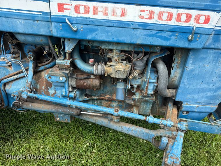 image for item NJ9148 1972 Ford 3000 tractor
