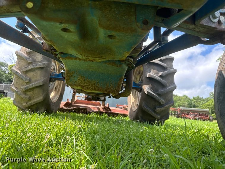 image for item NJ9148 1972 Ford 3000 tractor