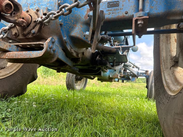 image for item NJ9148 1972 Ford 3000 tractor