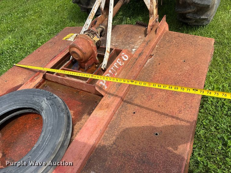 image for item NJ9148 1972 Ford 3000 tractor