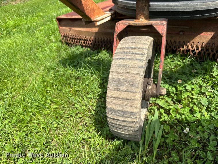 image for item NJ9148 1972 Ford 3000 tractor