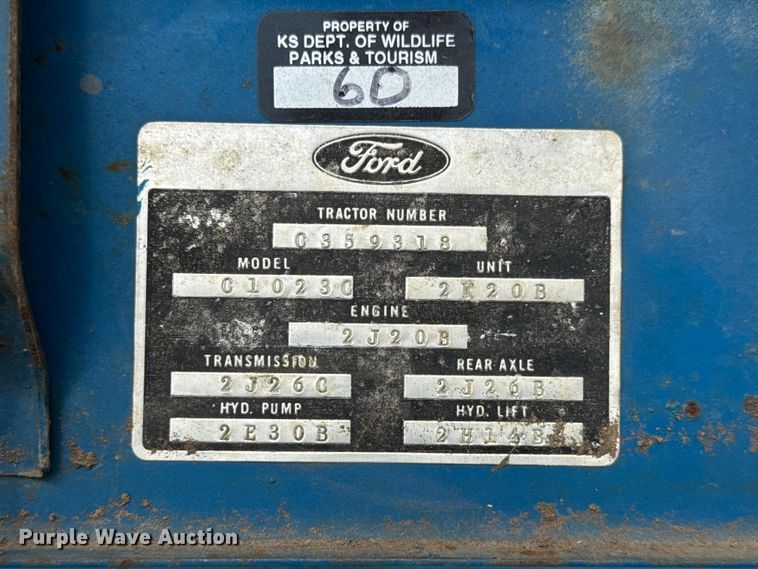 image for item NJ9148 1972 Ford 3000 tractor