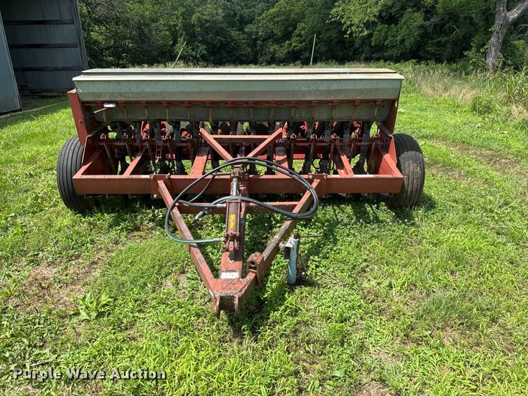 image for item NJ9150 Strobel/Miller 11H SB DC PW grass drill