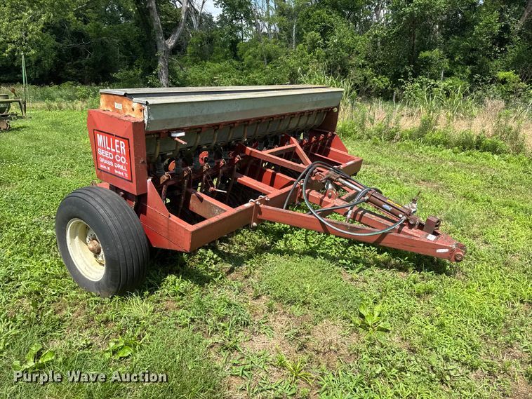 image for item NJ9150 Strobel/Miller 11H SB DC PW grass drill