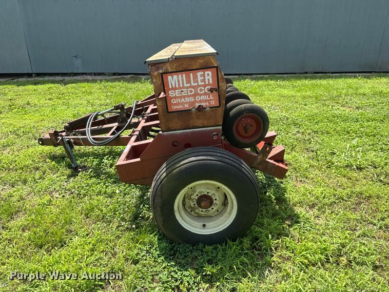 image for item NJ9150 Strobel/Miller 11H SB DC PW grass drill