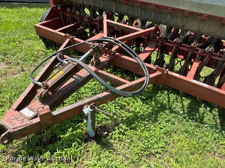 image for item NJ9150 Strobel/Miller 11H SB DC PW grass drill