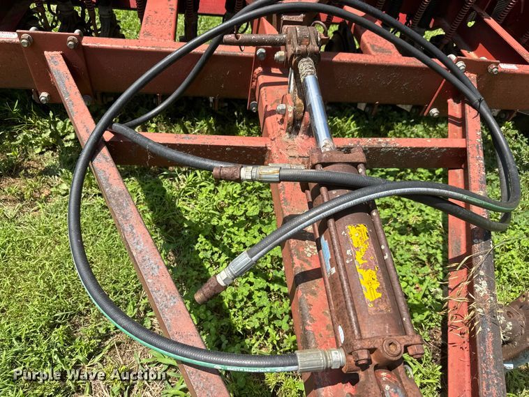image for item NJ9150 Strobel/Miller 11H SB DC PW grass drill
