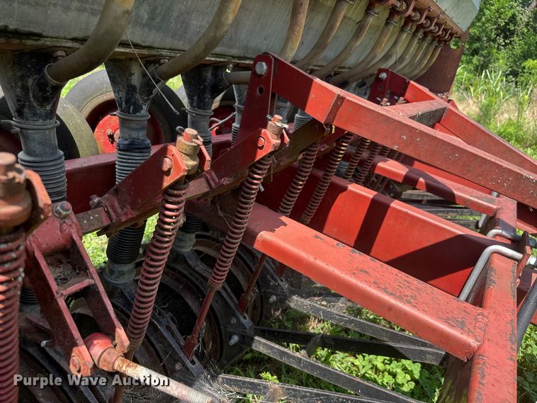image for item NJ9150 Strobel/Miller 11H SB DC PW grass drill