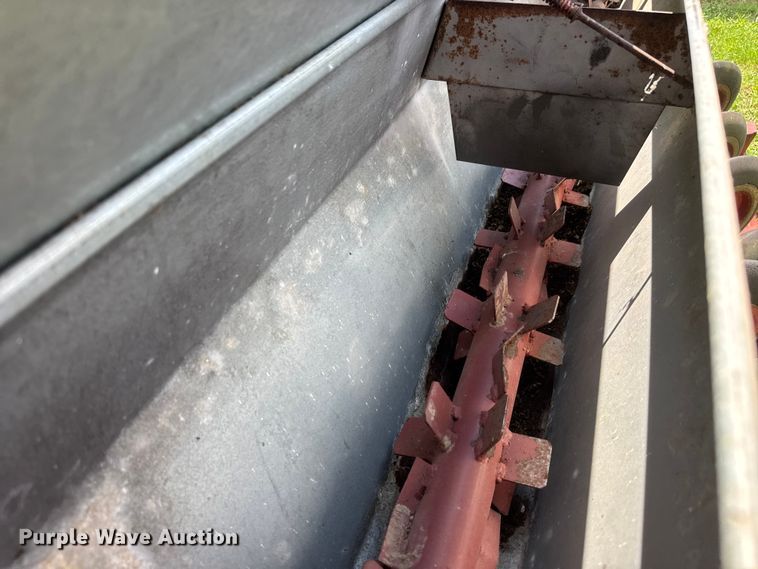 image for item NJ9150 Strobel/Miller 11H SB DC PW grass drill