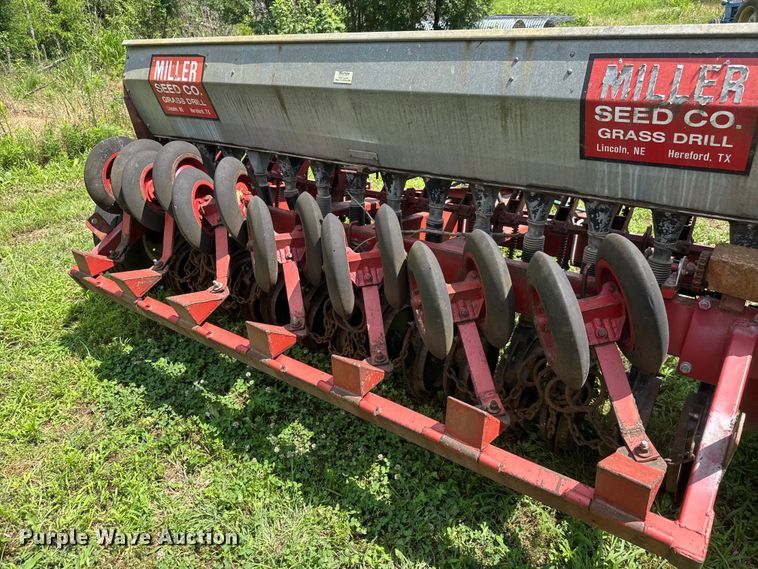 image for item NJ9150 Strobel/Miller 11H SB DC PW grass drill