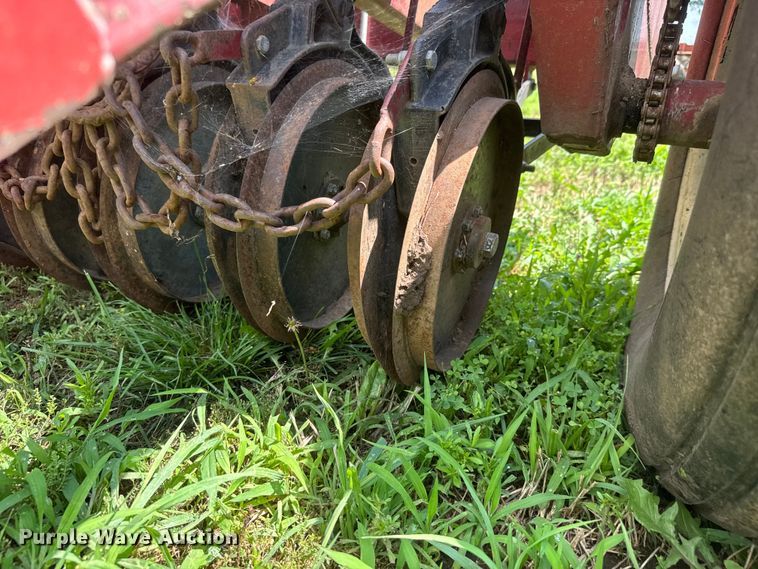 image for item NJ9150 Strobel/Miller 11H SB DC PW grass drill