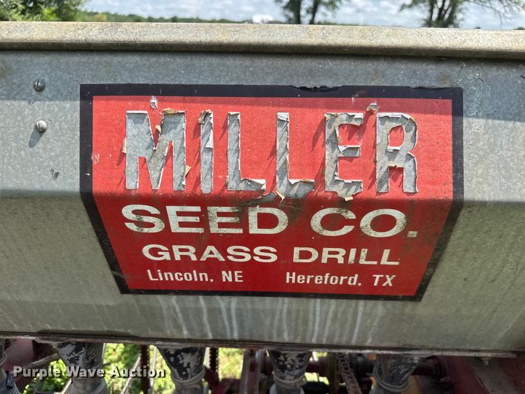 image for item NJ9150 Strobel/Miller 11H SB DC PW grass drill