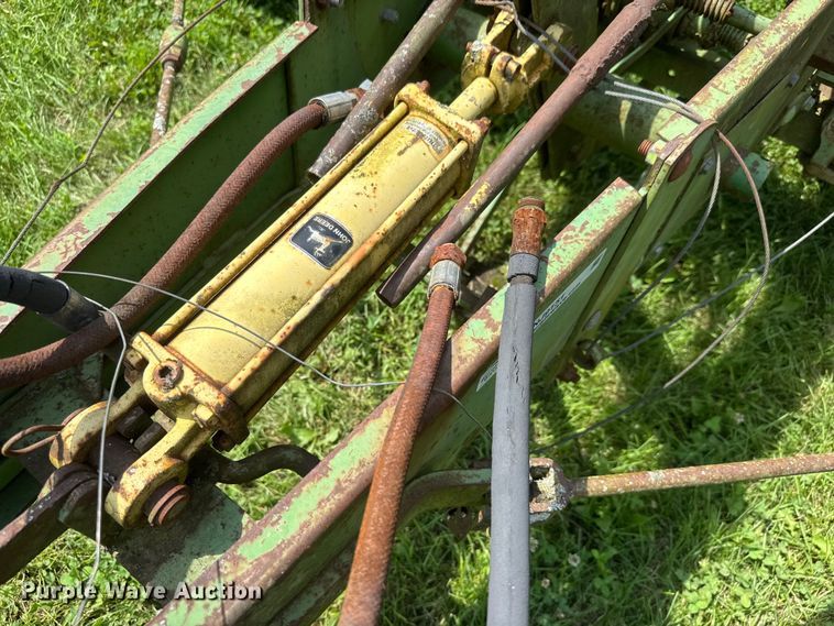 image for item NJ9151 John Deere 1250 planter