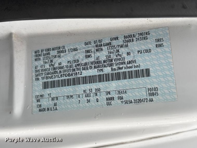 image for item NJ9153 2007 Ford E350 Super Duty XL van