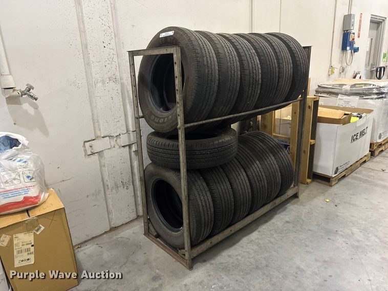 image for item NJ9154 (13) LT225/75R16 tires