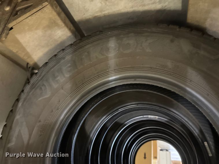 image for item NJ9154 (13) LT225/75R16 tires