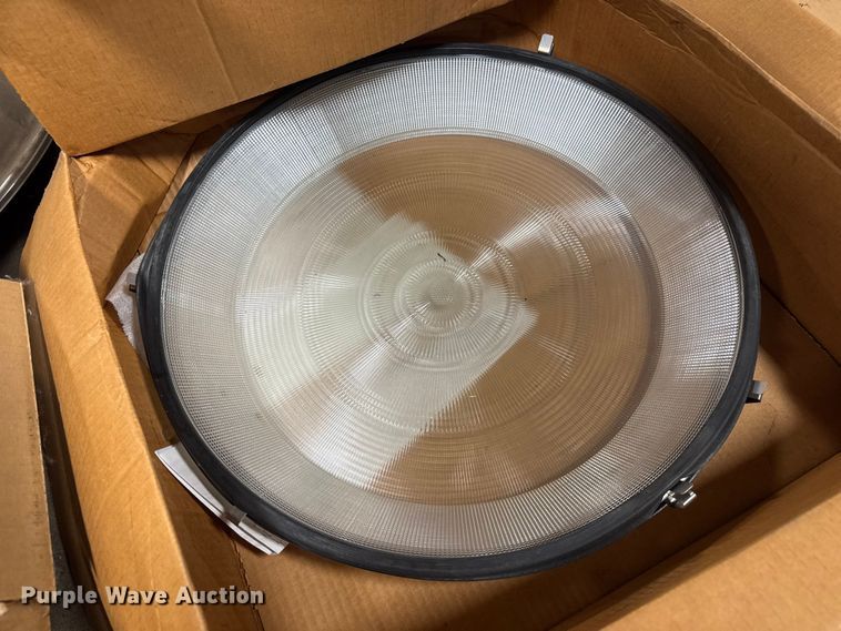 image for item NJ9157 (14) light fixtures