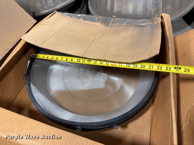 image for item NJ9157 (14) light fixtures
