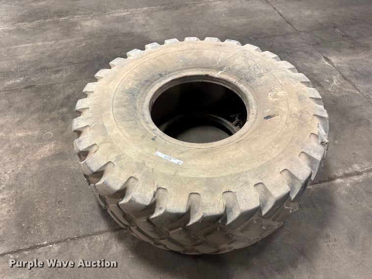 image for item NJ9158 Michelin 23.5R25 XTL tire